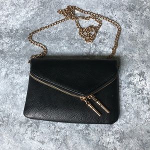 Small back crossbody bag w/ gold zippers & chain